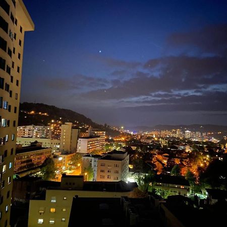 Bright, Modern & Cozy Apartment ทูซลา ภายนอก รูปภาพ