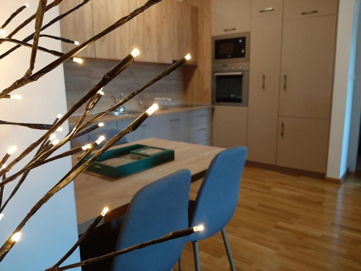 Bright, Modern & Cozy Apartment ทูซลา ภายนอก รูปภาพ