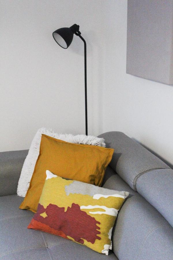 Bright, Modern & Cozy Apartment ทูซลา ภายนอก รูปภาพ